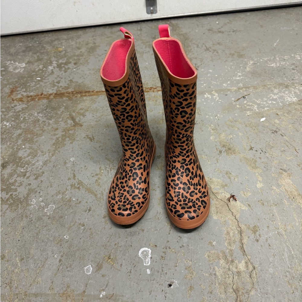 Women’s rain boots